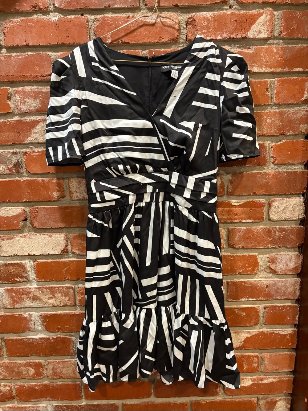 Karl Lagerfeld Paris Abstract Stripe Wrap Mini Dress Size 4 Black/White
